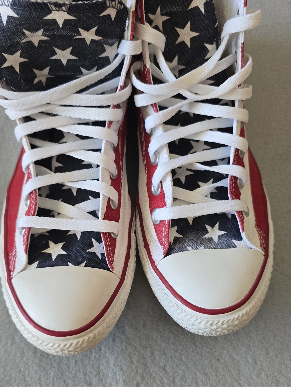 Converse Unisex M10 W 12 High-Top Sneakers in Red, White & Blue Stars USA - Picture 6 of 13